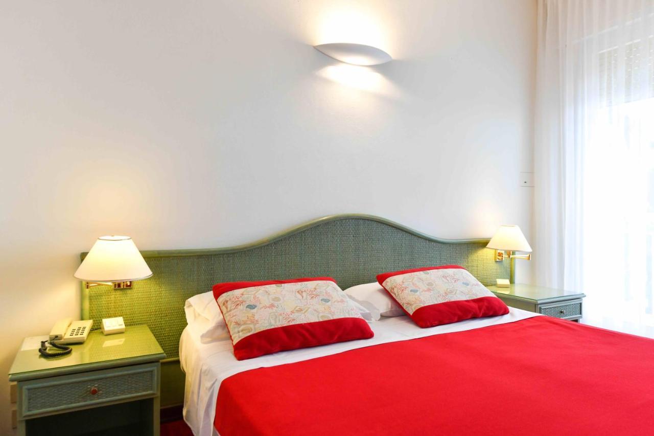 Hotel Majestic Lido di Jesolo Esterno foto