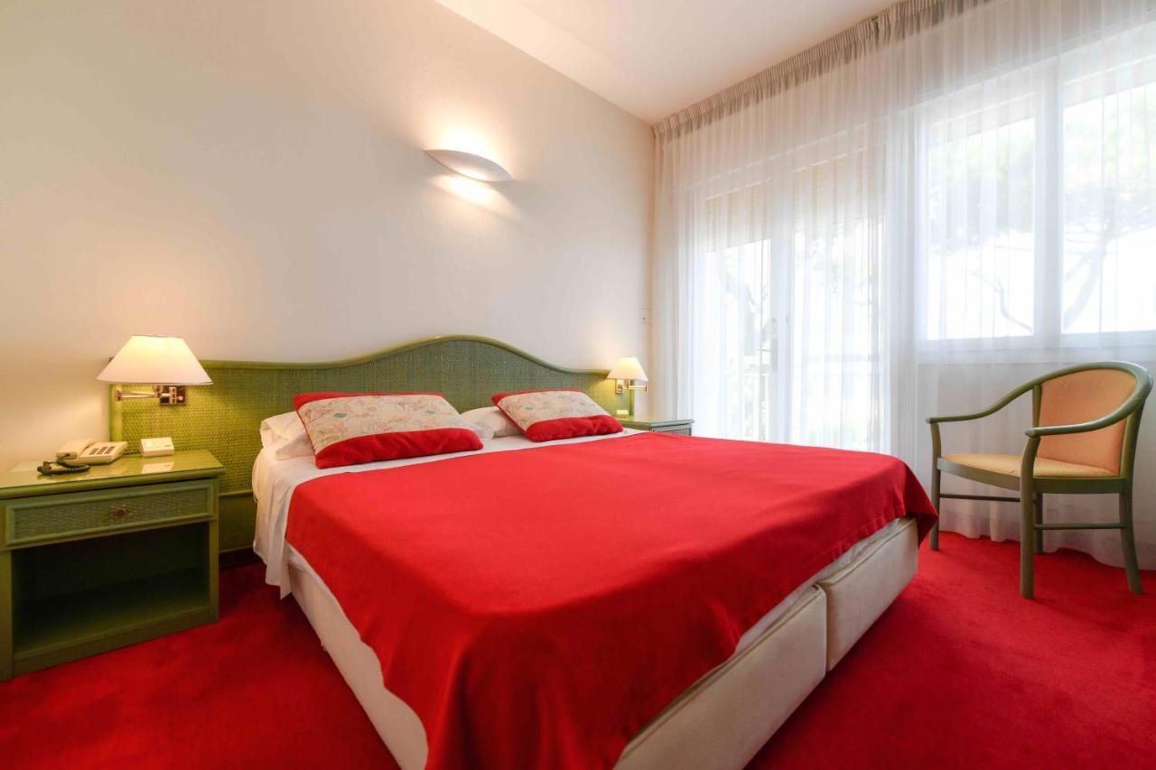 Hotel Majestic Lido di Jesolo Esterno foto