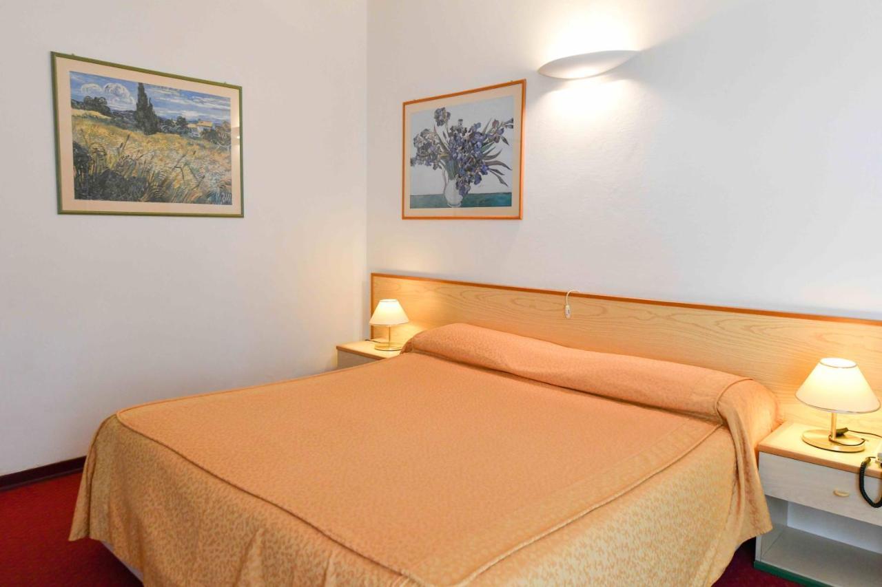 Hotel Majestic Lido di Jesolo Esterno foto