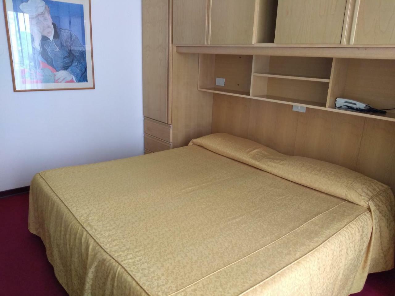 Hotel Majestic Lido di Jesolo Esterno foto